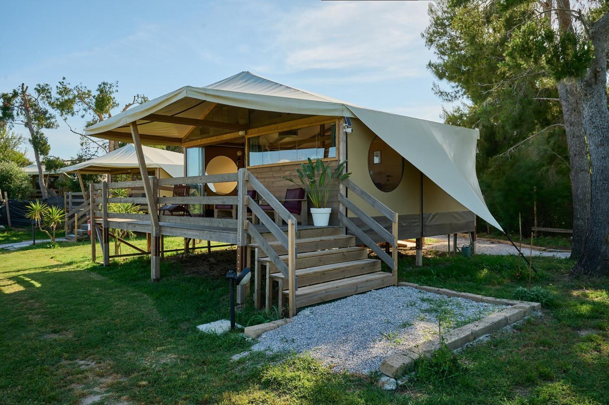 Suite Glamping Vicino Al Mare Piombino Eksteriør billede